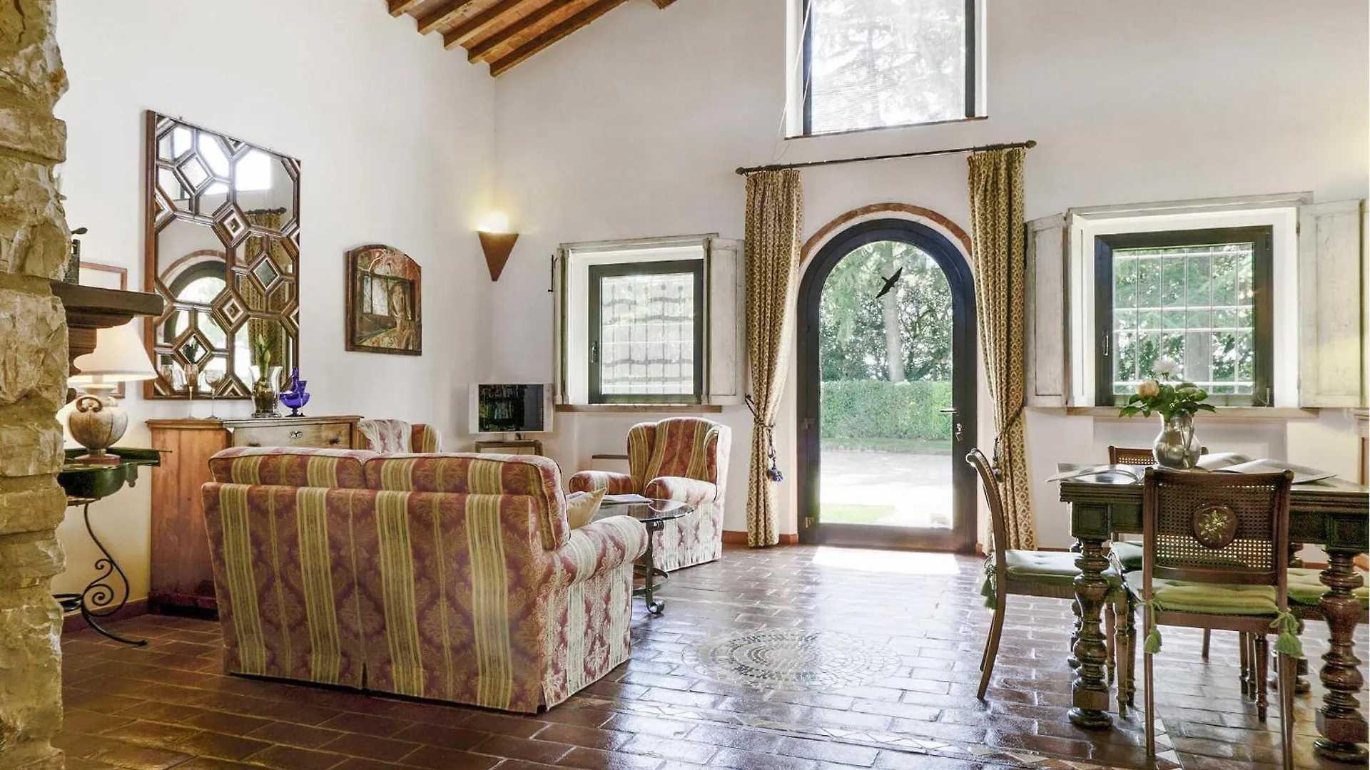 Gorgeous Home In Gambassi Terme 0*,